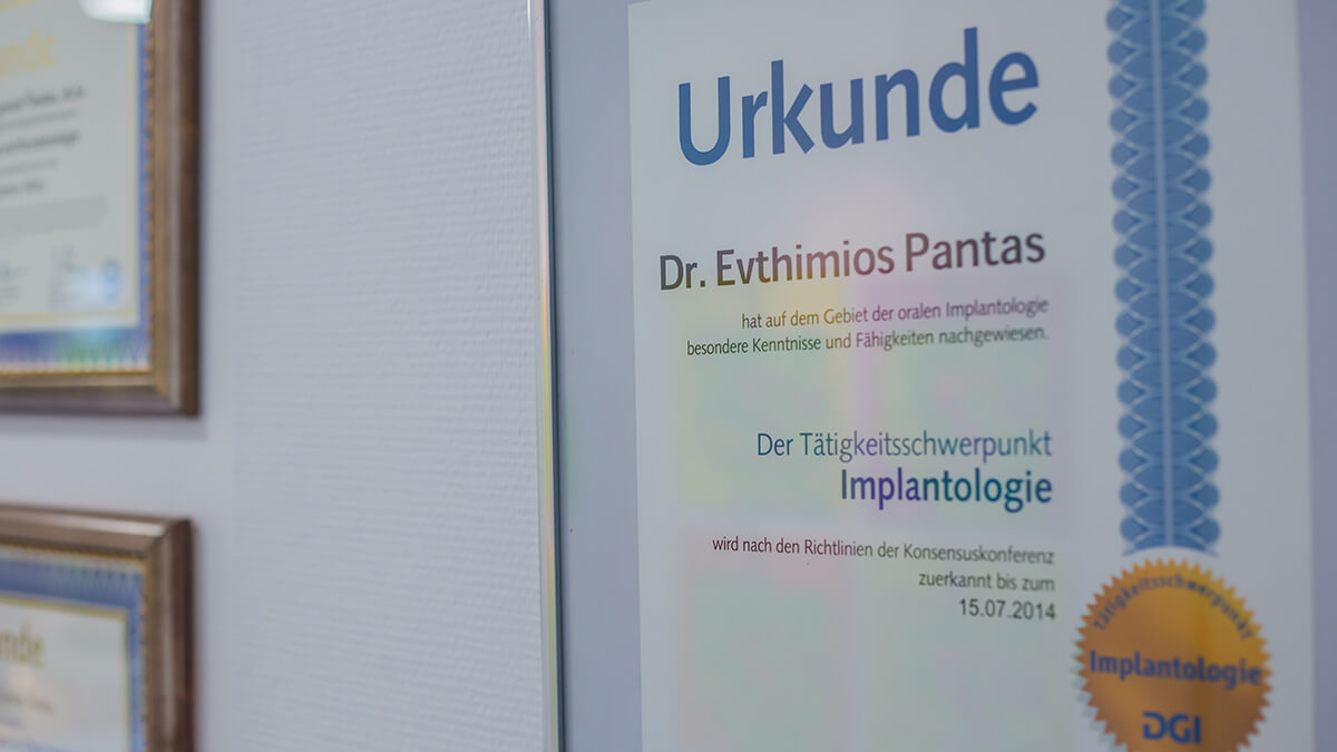 Dr. Pantas Zertifikat Implantologie
