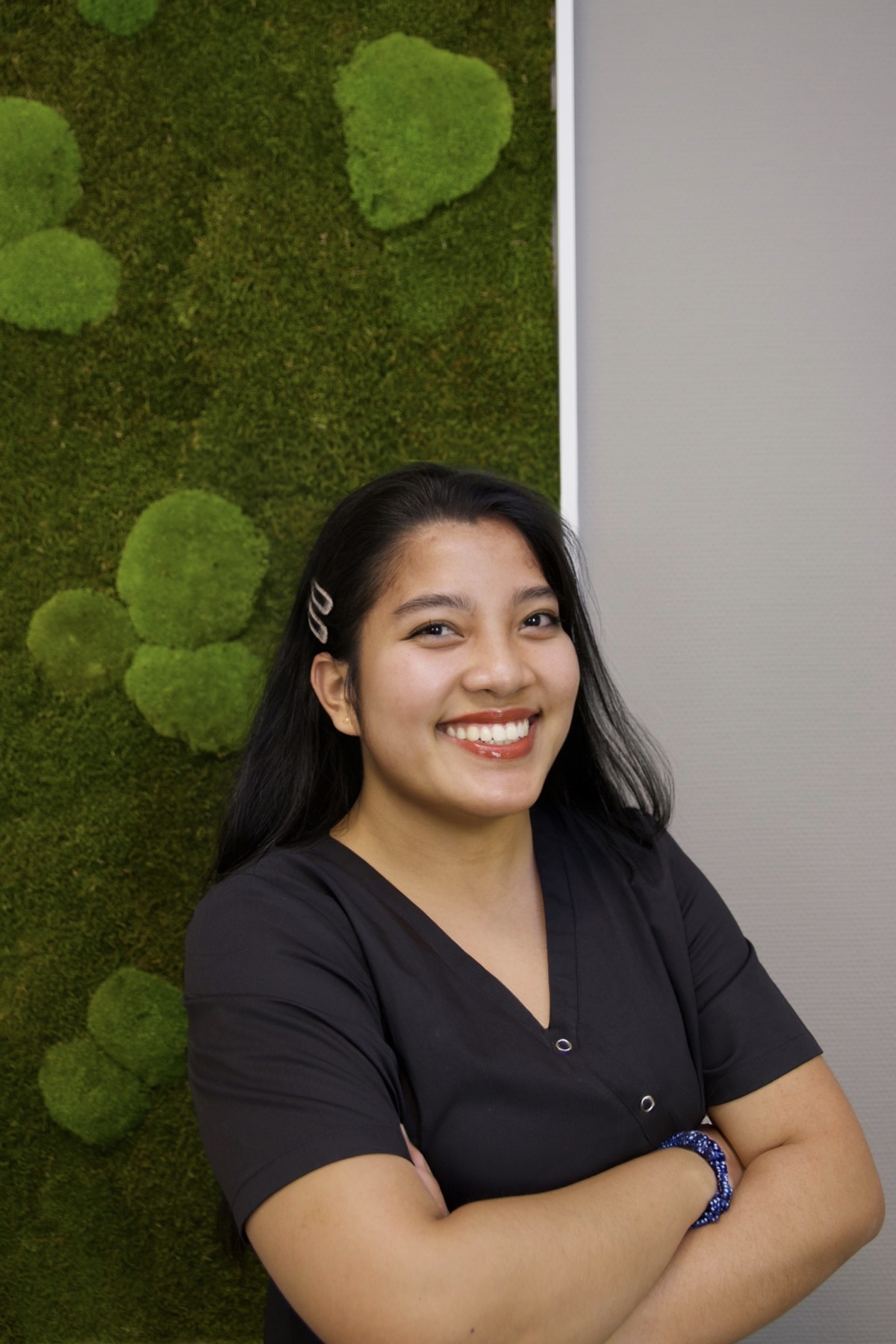 Liezel Kiesha Dizon, Auszubildende im Zahnzentrum Dr. Pantas Düsseldorf