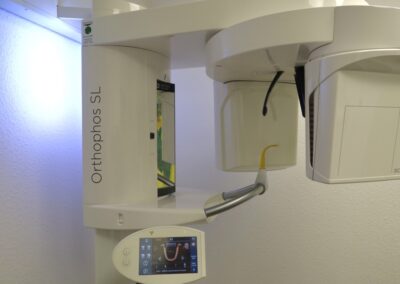 Orthophos SL Röntgengerät frontal bei Zahnarzt Dr. Pantas